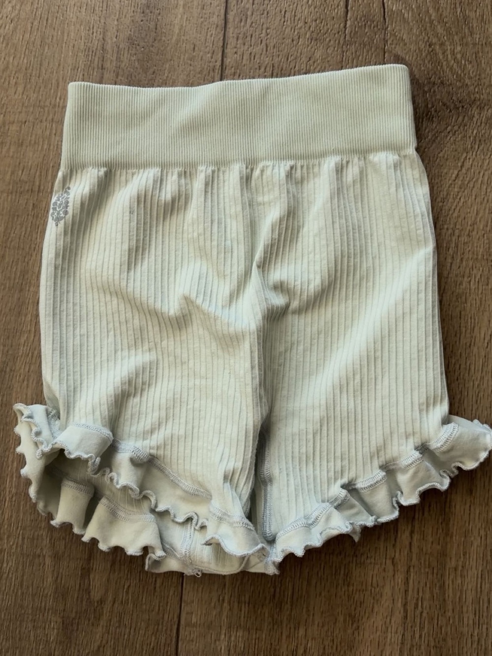 Free people movement: ruffled & ribbed spandex shorts : size XS/S(very stretchy)
